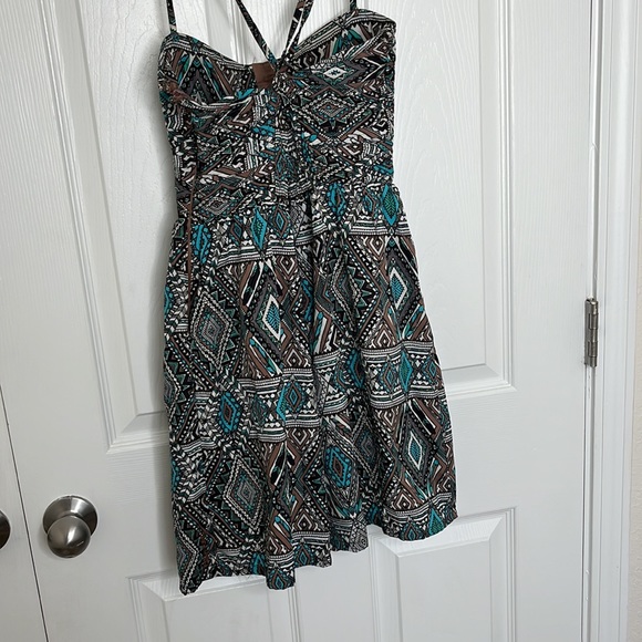 Printed cross back dress - Picture 5 of 5